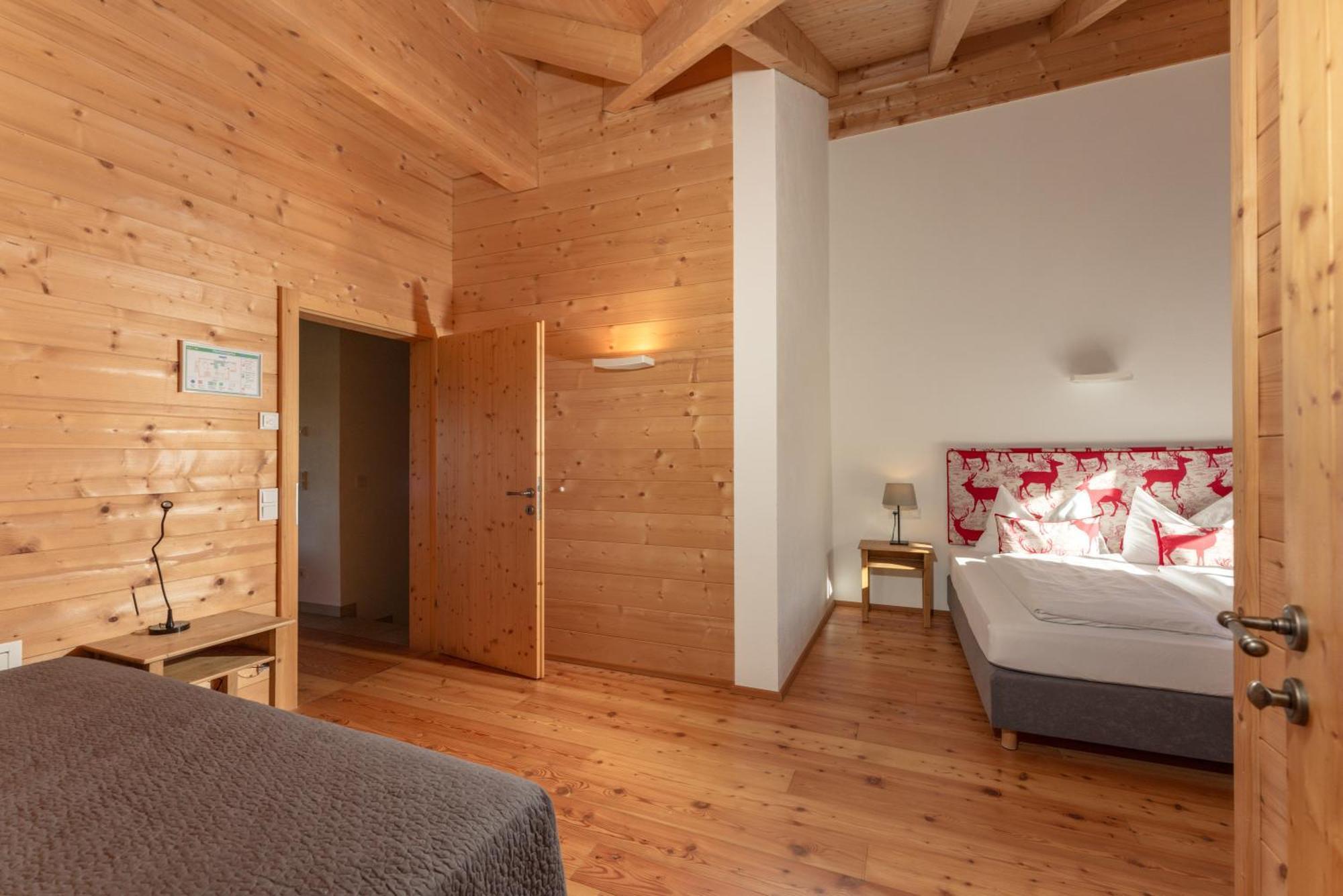 Ski In/Ski Out Chalets Tauernlodge By Schladming-Appartements Room photo
